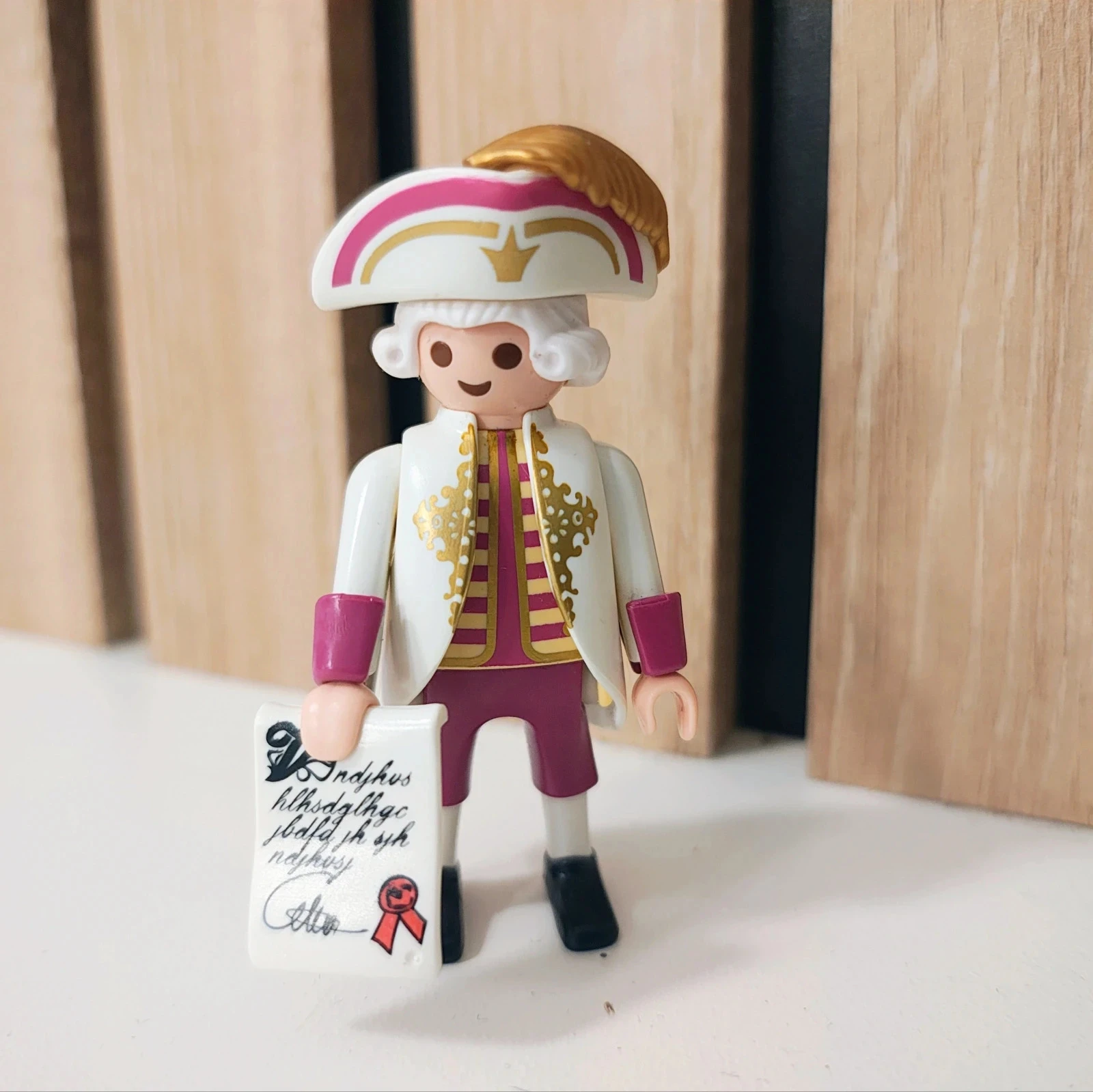 Personnage bonhomme Playmobil collection prince + accessoires sur la photo